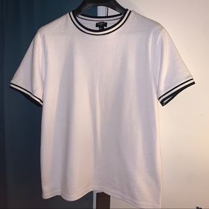 Basic White Forever 21 T-Shirt